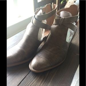 Maurice’s size 12 women’s boots